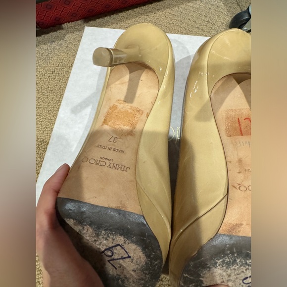 Jimmy Choo
Patent Leather Pumps - Picture 6 of 8